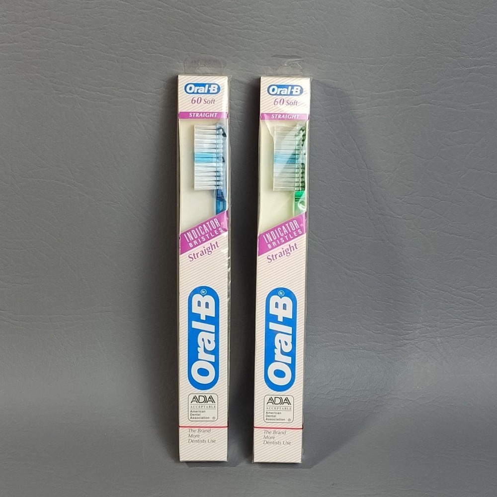 Vintage 1993 Oral-B 60 Soft Straight Toothbrushes Round Indicator Bristles 4-ROW